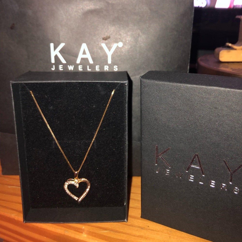 KAY jewelers necklace heart pendant + chain